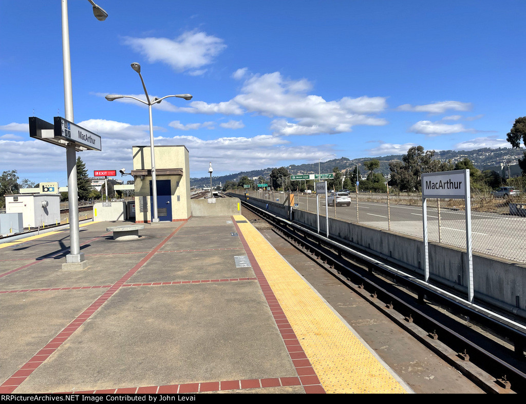 MacArthur Station in Oakland. I got off here and switched to the Red Line to Berkeley